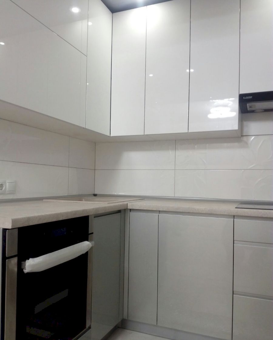 Белый кухонный гарнитур-Кухня МДФ в ПВХ «Модель 657»-фото2