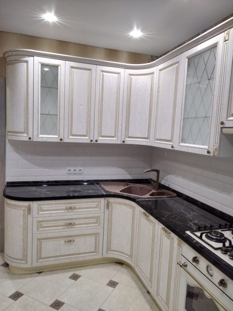 Белый кухонный гарнитур-Кухня из шпона «Модель 581»-фото2